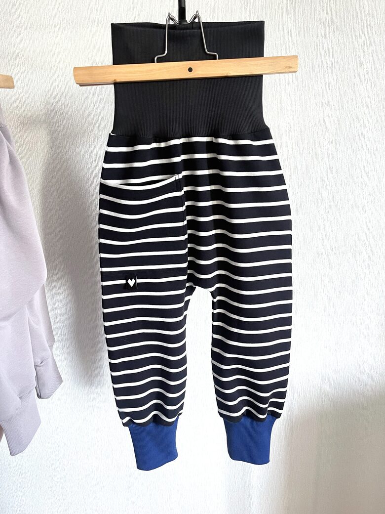 BIKSES - strīpainas x tumši zils, balts