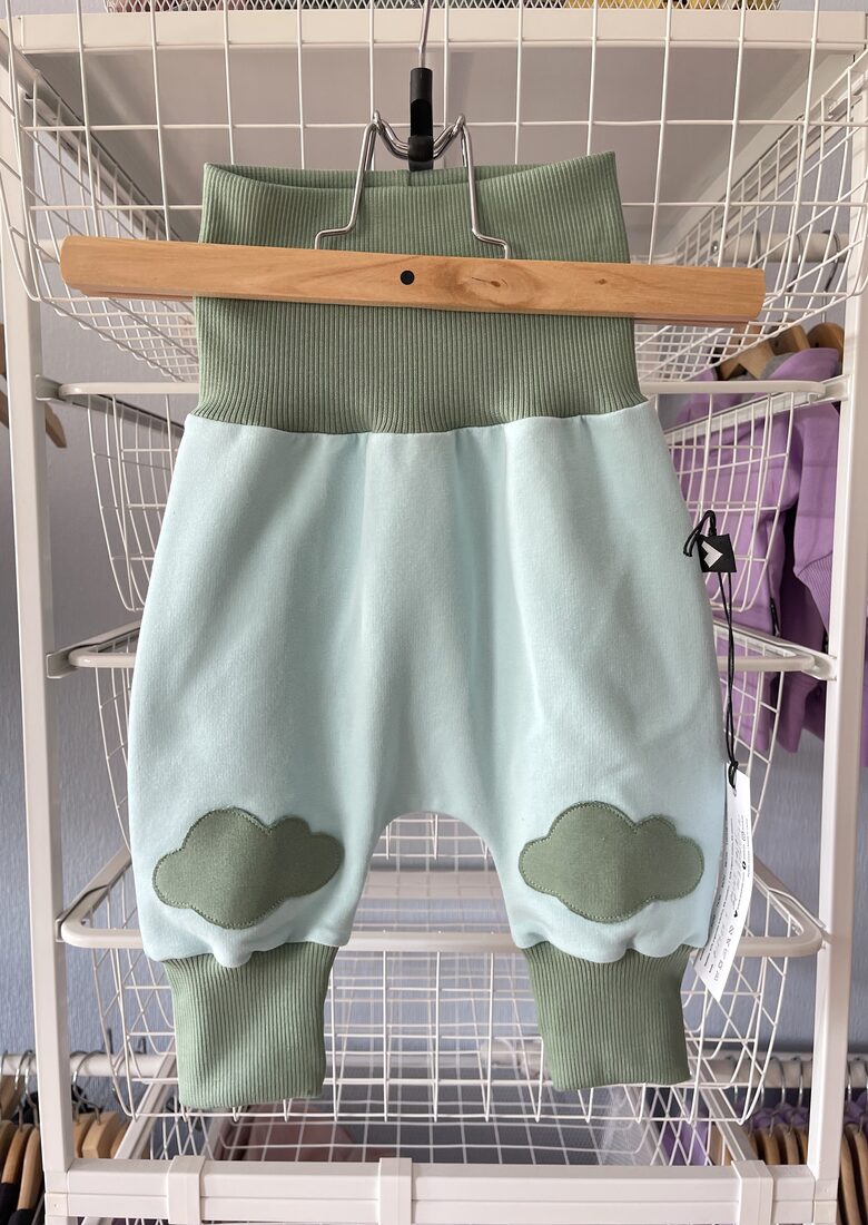 BIKSES - mint zaļas x mākonīši